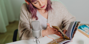 Podcast som forfatter: Podcasten kan styrke din bog før og efter udgivelse